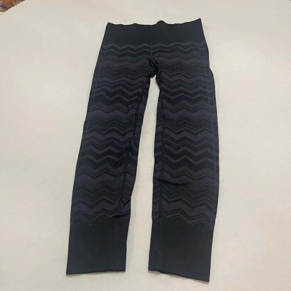 Lululemon Ebb to Street Pants Leggings navy and black chevron Seamless Womens 4